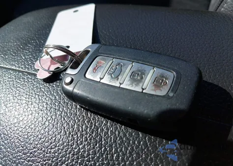 2013 Kia Sorento Sx z USA, uszkodzony, nr VIN 5XYKW4A22DG377380